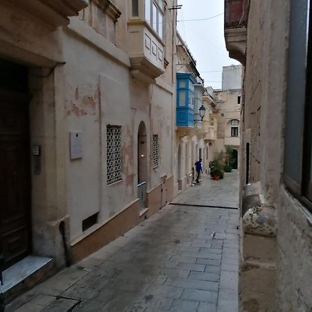 Old Refurbished Apartment In Bormla Cospicua المظهر الخارجي الصورة