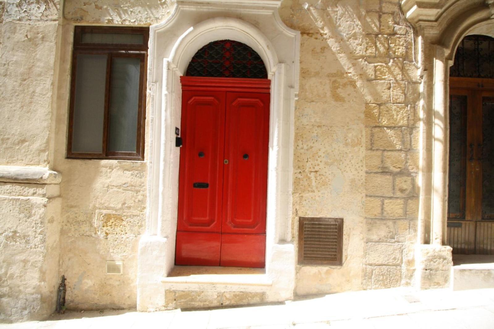 Old Refurbished Apartment In Bormla Cospicua المظهر الخارجي الصورة
